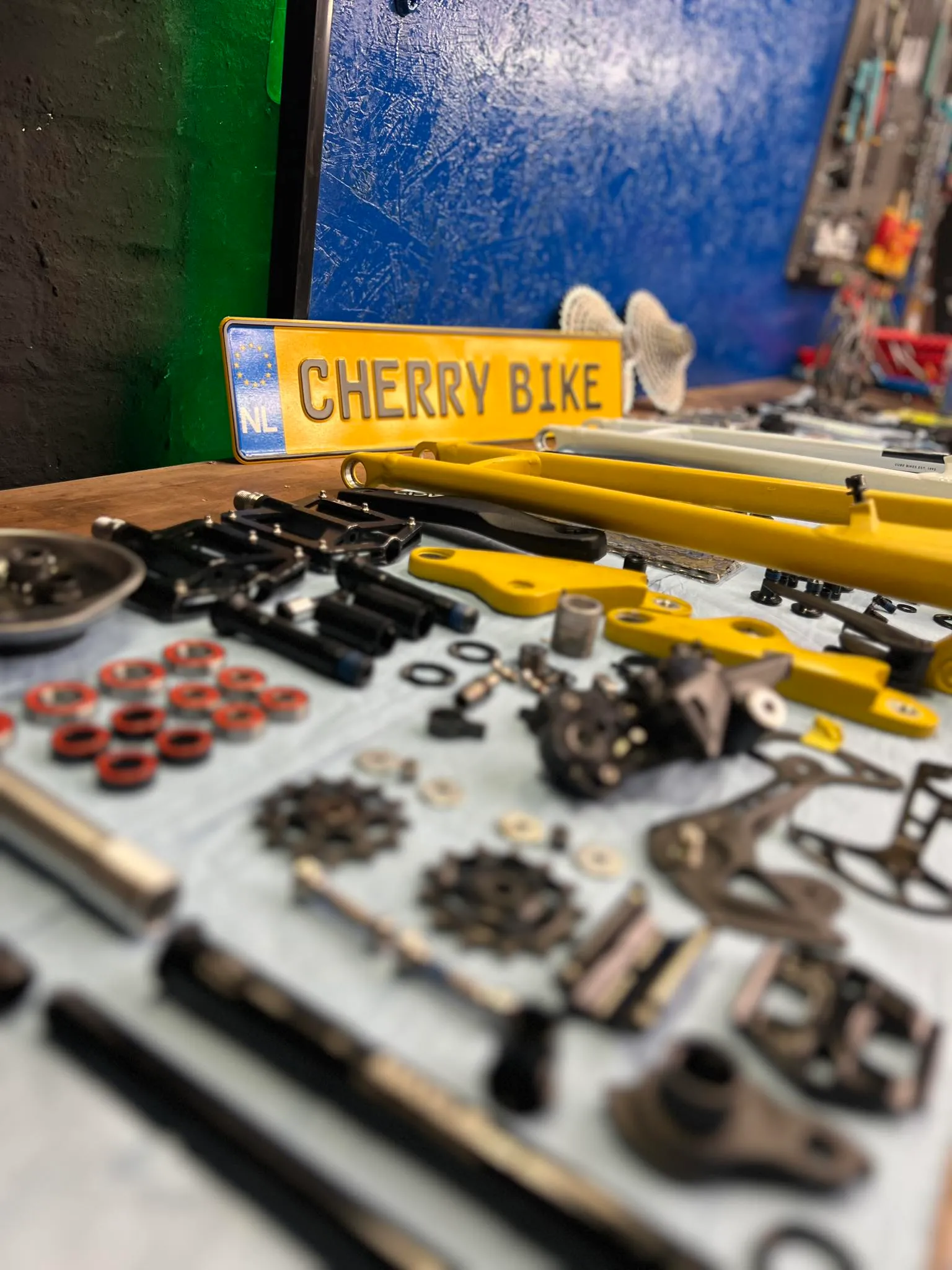 Wnętrze warsztatu Cherry Bike - profesjonalny serwis rowerowy w Bydgoszczy